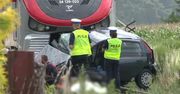 Wjechał autem pod szynobus. 72-latek nie żyje