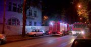 Pomagali mieszkańcom wydostać się z płonącej kamienicy w Poznaniu. Policjanci w szpitalu