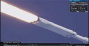 Najpotężniejsza rakieta na świecie “Falcon Heavy” wystartowała. Wyniosła na orbitę sportowy samochód