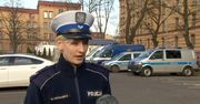 Leżała na chodniku, była już sina. Policjanci uratowali 2,5-letnią dziewczynkę