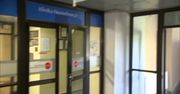 Czteromiesięczna dziewczynka w ciężkim stanie. Ojciec z zarzutem usiłowania zabójstwa