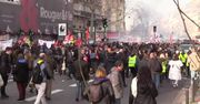 Sparaliżowany transport publiczny i szkoły. Tłumy demonstrantów na ulicach Paryża