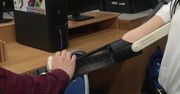 Kinga urodziła się bez ręki, koledzy wydrukowali dla niej protezę. “W gimnazjum strasznie mnie przezywali”