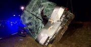 Urwane koło ciężarówki uderzyło w autobus. Nie żyje kierowca, a dwie osoby zostały ranne