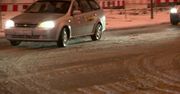 Kierowcy w Łodzi narzekają na zły stan dróg i zalegające błoto pośniegowe