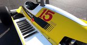 Samochody wyścigowe Renault z dawnych lat były wielką atrakcją dla fanów motoryzacji. “To jest prawdziwa Formuła 1, a nie jakieś zabawki”