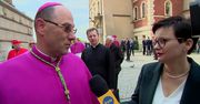 “Nie oglądam byle czego”, “wskazane sprawy będziemy rozwiązywać”. Reakcje biskupów na film o pedofilii w polskim Kościele