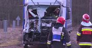 W Wielkopolsce samochód ciężarowy wjechał na przejeździe pod pociąg. Nikt poważnie nie ucierpiał