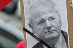 W serbskim parlamencie minuta ciszy ku czci Miloszevicia