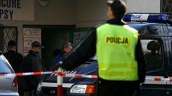 Policja przed siłownią na Gocławiu