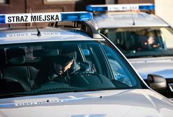 Warszawa: mężczyzna powiesił się w wozie straży miejskiej