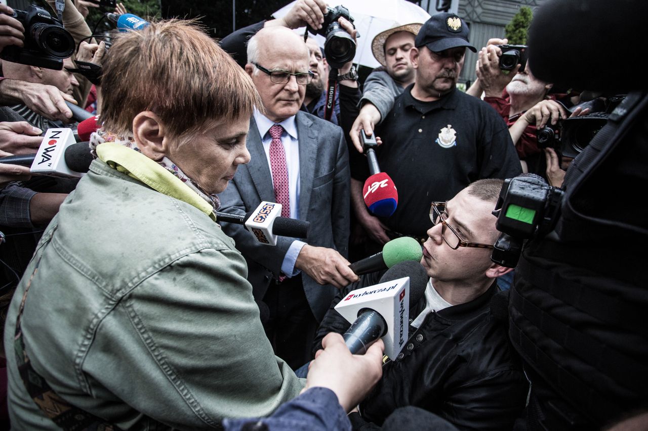 Niepełnosprawni Adrian i Kuba protestują w Sejmie. Dostali zakaz spacerów