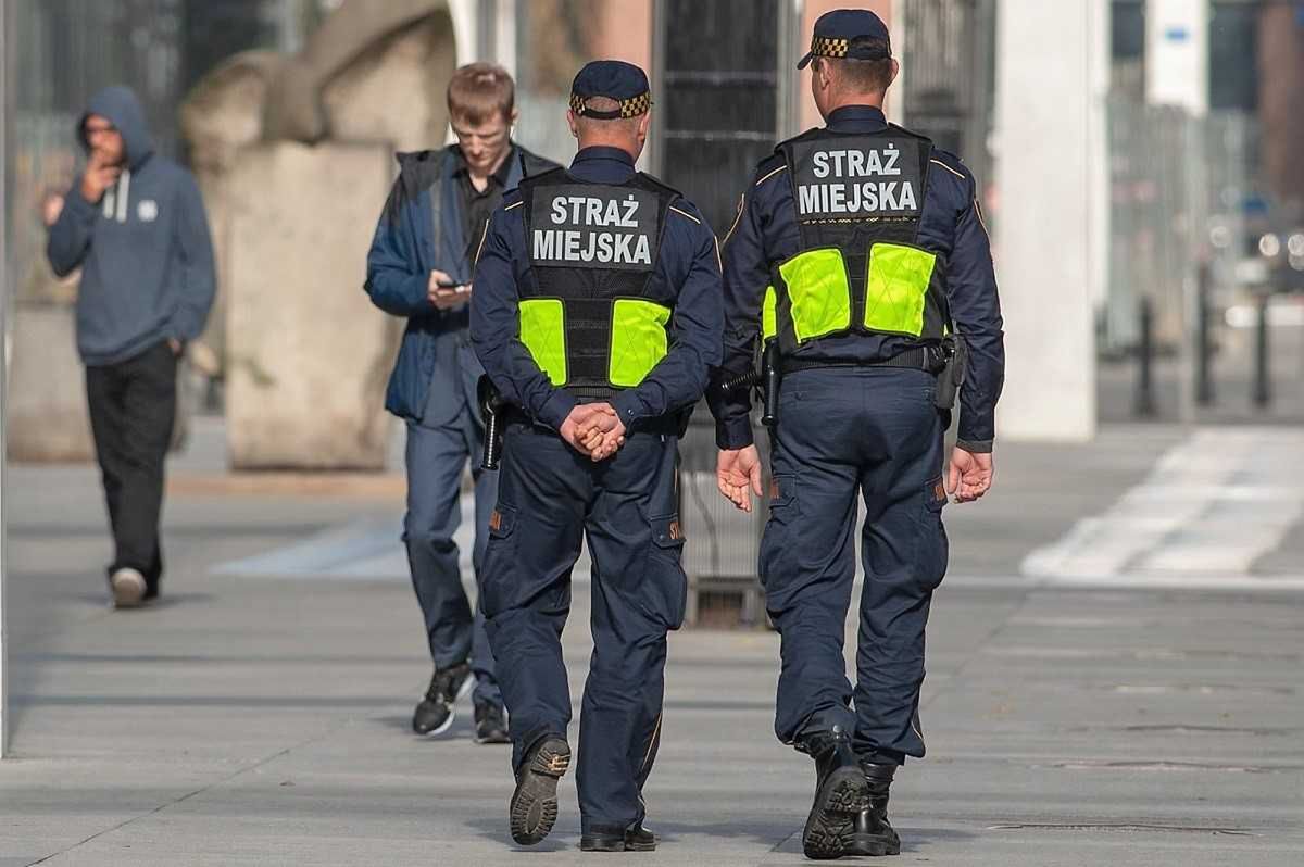 Rosną wpływy z mandatów od straży miejskich. Głównie za sprawą kierowców