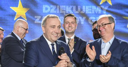 Nowy sondaż: Tylko zjednoczona opozycja ma szansę dogonić PiS