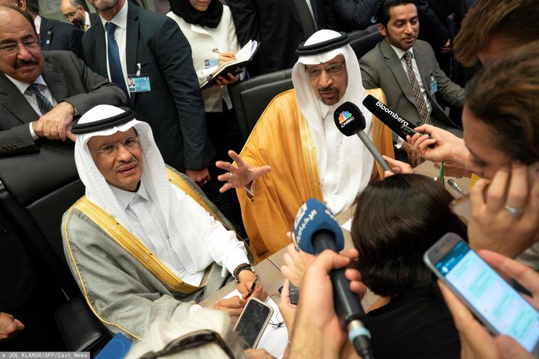 Gigant naftowy z Arabii Saudyjskiej budzi emocje inwestorów.