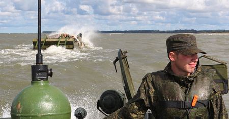 Rosjanie wysadzili desant na plażach Bałtyku. Manewry tuż przy polskiej granicy
