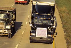 Kierowcy tirów protestują, blokując autostrady