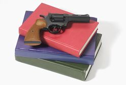 Nauczyciele będą mogli nosić broń na lekcjach