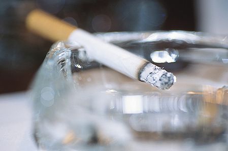 Parlament Europejski chce zakazać palenia w pracy