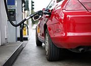 Ceny benzyny spadają w całym kraju
