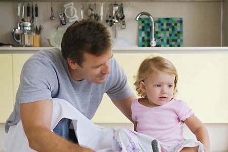 Sondaż: ojcowie powinni bardziej angażować się w rodzinę
