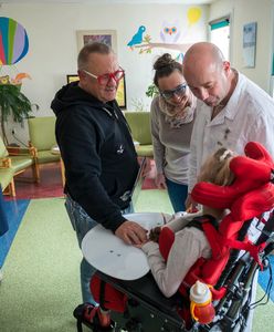 Owsiak pomaga toruńskiemu hospicjum. Internauci pytają, co w tym czasie robił Rydzyk