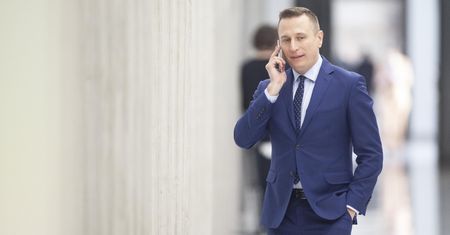 Krzysztof Brejza pokazał majątek. Ma 1 hektar ziemi rolnej