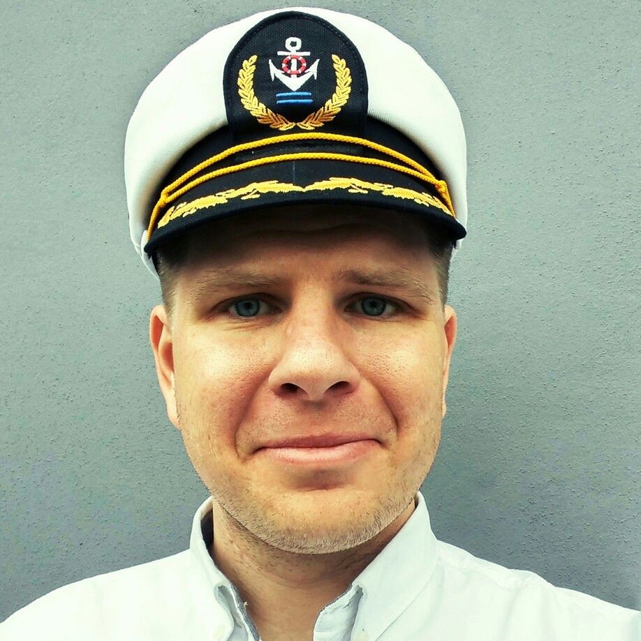 Dziennikarza uspokoiła obecność Pani pilot. 