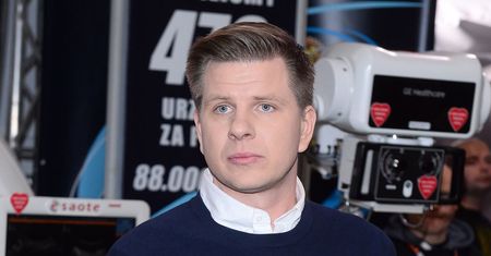 Filip Chajzer wciąż nie pogodził się ze śmiercią 9-letniego syna. Przed kamerami opowiedział o swojej traumie