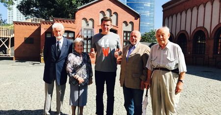 "Kocham ten kraj". Gigantyczny sukces Filipa Chajzera. Powstańcy dostaną dużą pomoc
