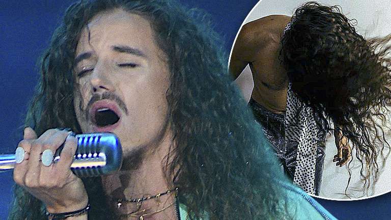 Michał Szpak szaleje w pokoju w hotelu