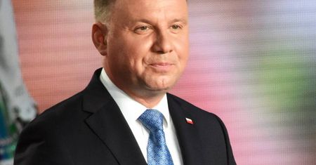 Kulisy zwycięskiej kampanii prezydenckiej Andrzeja Dudy. Prezydent sam się pudrował! Co jeszcze ustalono?