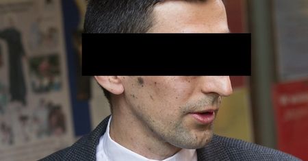 Ksiądz Mariusz miał molestować dziewczynki. Jest akt oskarżenia, na jaw wychodzą szczegóły