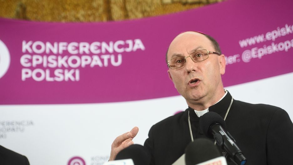 W niedzielę w kościołach będzie odczytana specjalna odezwa biskupów do wiernych po filmie Tomasza Sekielskiego