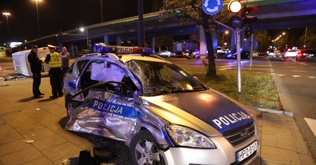 Wszczęto śledztwo ws. wypadku radiowozu eskortującego kolumnę BOR