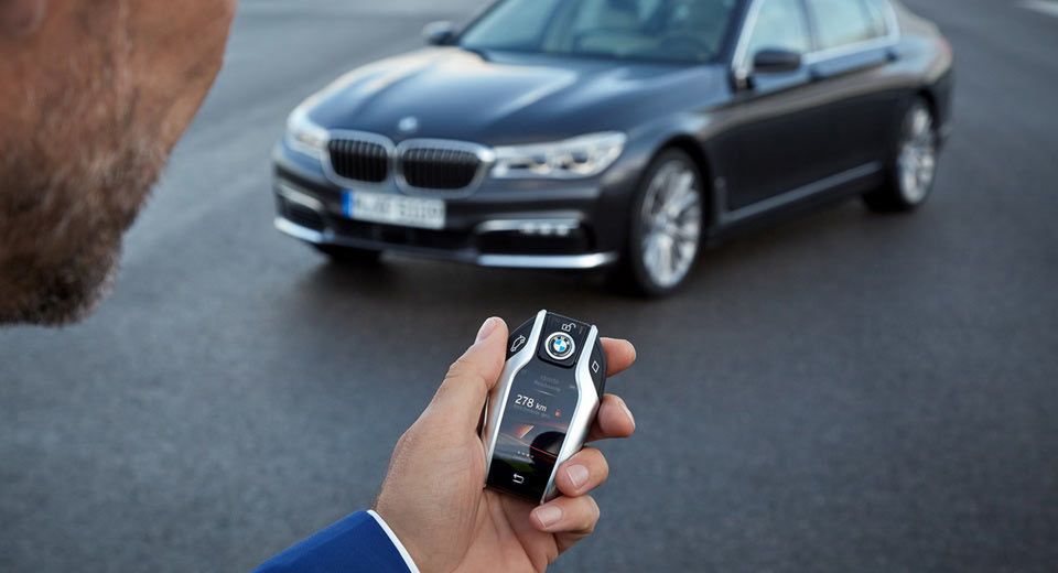 BMW pozbędzie się kluczyków samochodowych. Czy są nam naprawdę potrzebne?