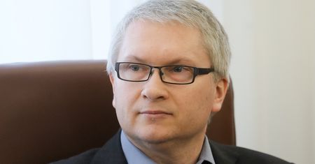 Inflacja będzie spadać. Eryk Łon z RPP mówi o "tendencji antyinflacyjnej"