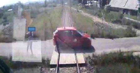 "Głupi stanął na torach". Kto odpowiada za śmierć 18-letniej Angeliki? Na pewno nie PKP
