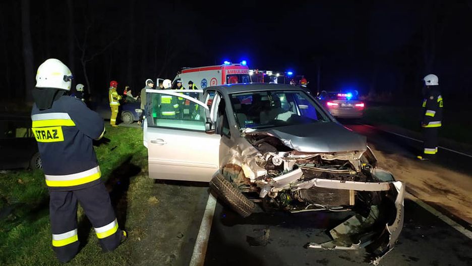 Kąkolewo. Wypadek na DK12. Wśród rannych są dzieci.