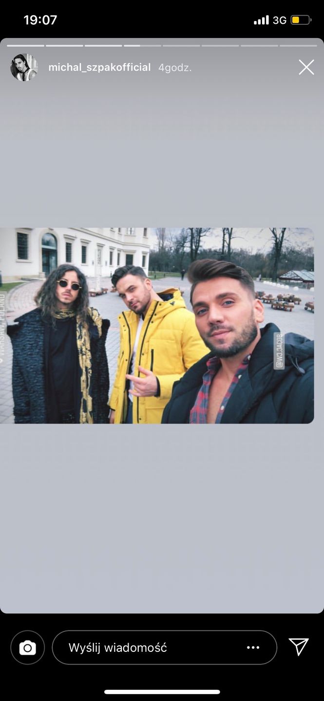 Michał Szpak na wiecznych wakacjach z przystojnymi kolegami