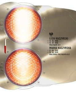 96 słupów światła przed Pałacem Prezydenckim - zdjęcia