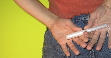Dziewczynka prawie zmarła przez... tampon!