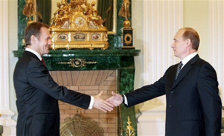"Tusk eliminuje przeszkody po rusofobie Kaczyńskim"