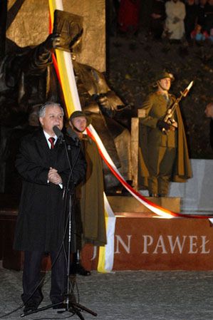 Prezydent odsłonił pomnik Jana Pawła II