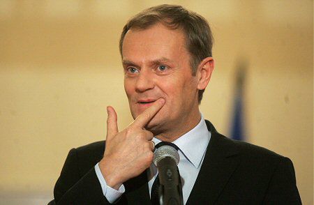 Tusk: zagłosowałbym za Romaszewskim