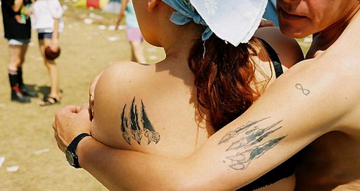 Śmierć i upadły anioł -  tatuaże Internautów