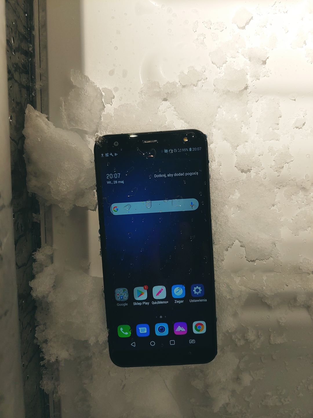 LG K40 