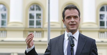 Nowak: instrukcje jak rozmawiać z mediami to standard