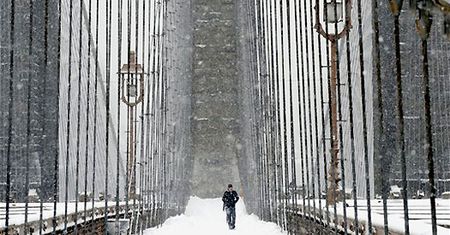 Gwałtowne śnieżyce w USA