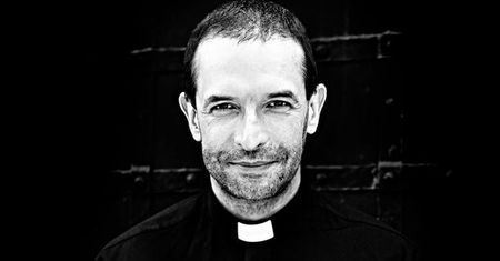 Ksiądz Jacek Stryczek szefem polskiej lewicy?